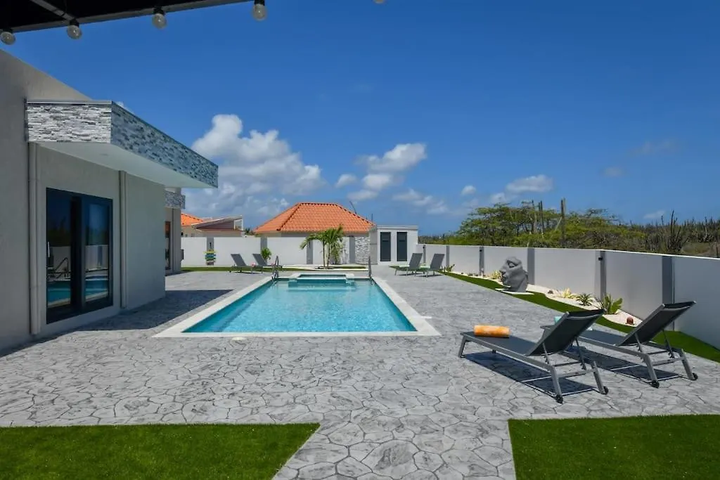 New Villa Luel 5 Minutes From Palm Beach Noord Aruba
