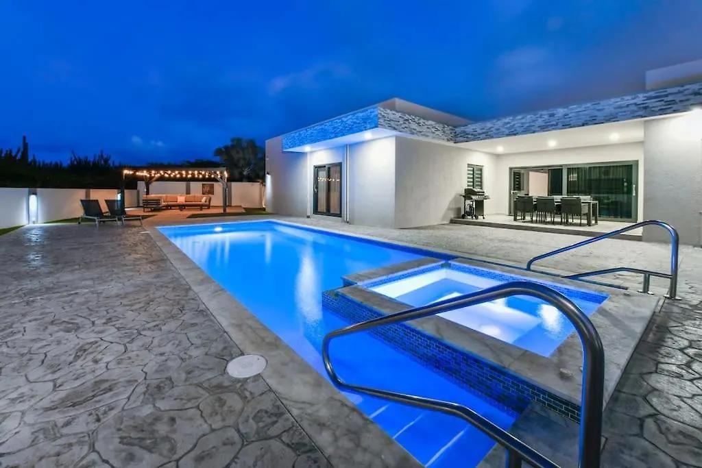 New Villa Luel 5 Minutes From Palm Beach Noord 0*,