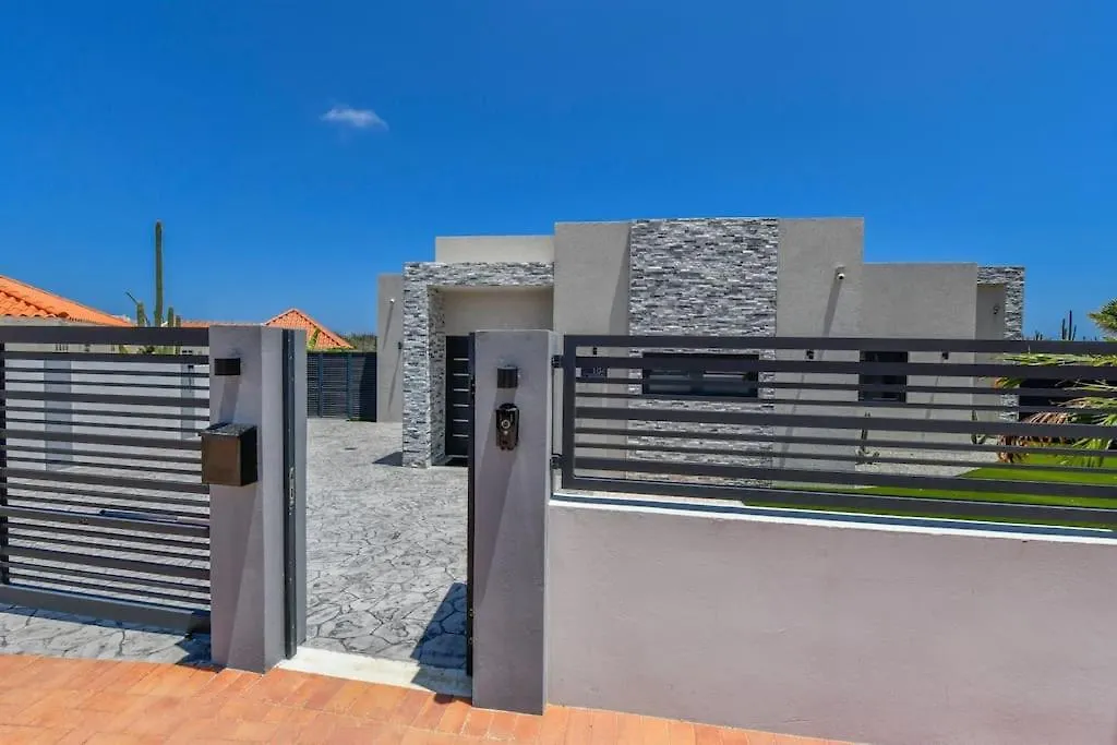 New Villa Luel 5 Minutes From Palm Beach Noord 0*,  Aruba