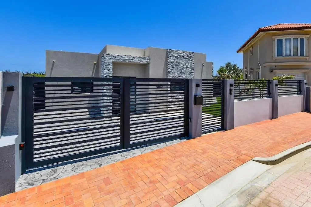 New Villa Luel 5 Minutes From Palm Beach Noord