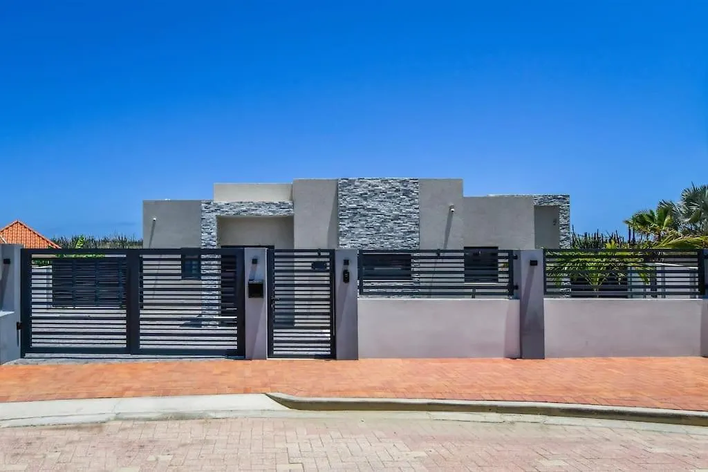 New Villa Luel 5 Minutes From Palm Beach Noord