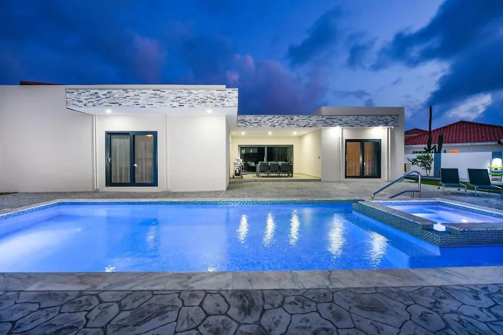 New Villa Luel 5 Minutes From Palm Beach Noord Aruba
