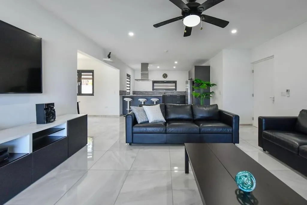 New Villa Luel 5 Minutes From Palm Beach Noord