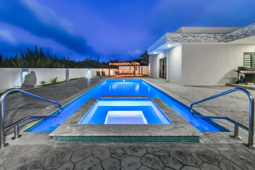 New Villa Luel 5 Minutes From Palm Beach Noord