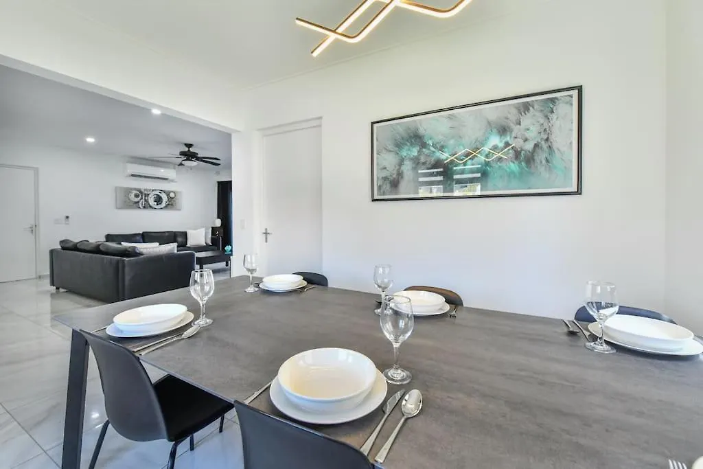 New Villa Luel 5 Minutes From Palm Beach Noord