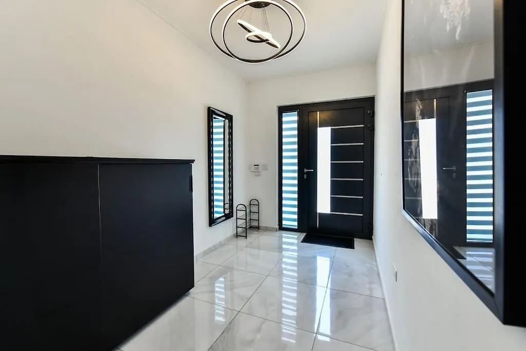New Villa Luel 5 Minutes From Palm Beach Noord 0*,