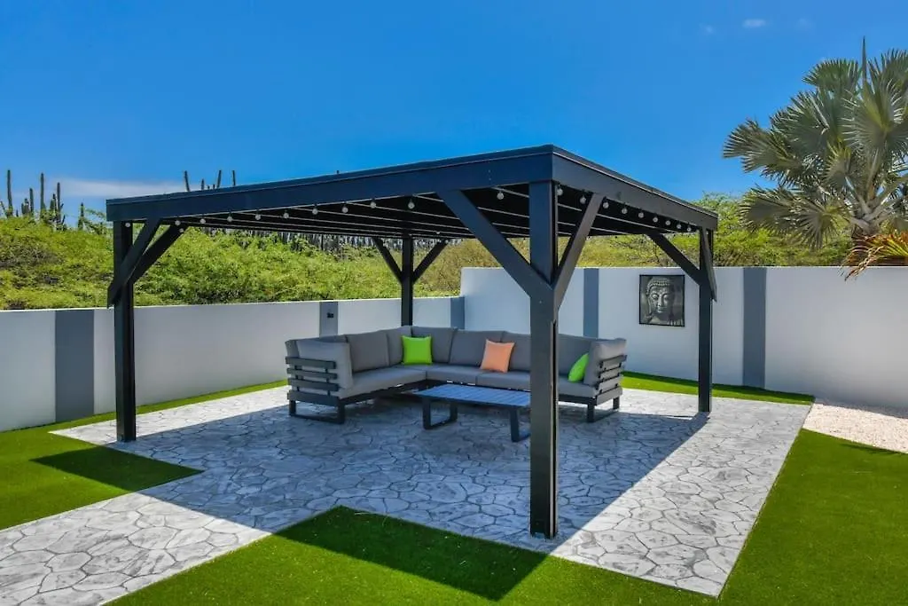 New Villa Luel 5 Minutes From Palm Beach Noord Aruba