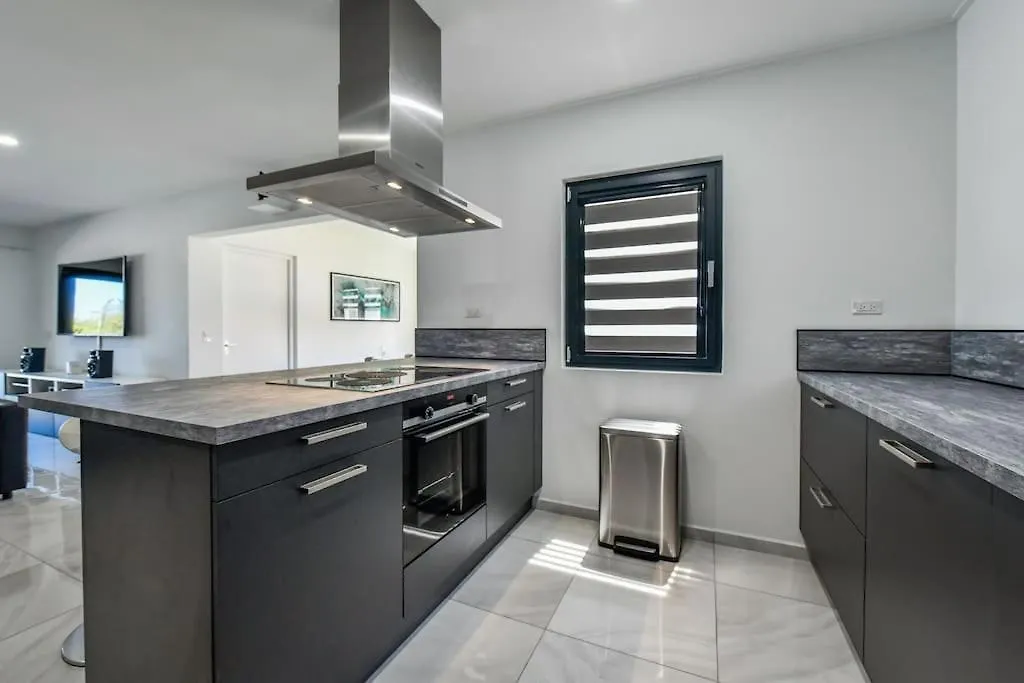 New Villa Luel 5 Minutes From Palm Beach Noord